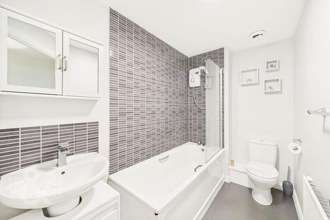 2 bedroom flat for sale, Dunnock Drive, Queens Hill, Norwich