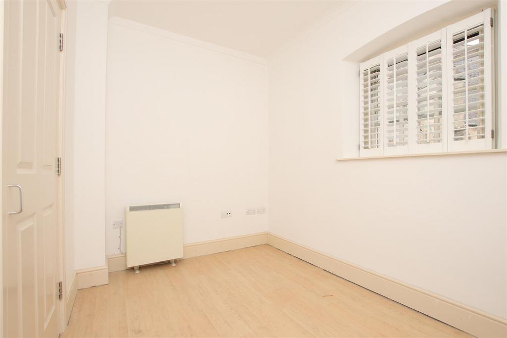 Bedroom1.JPG