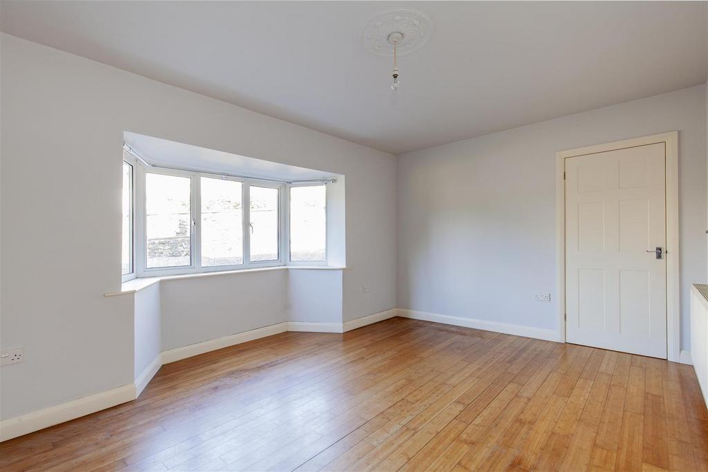Reception Room-2.jpg