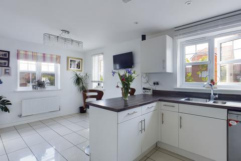 3 bedroom detached house for sale, Hinchliff Drive, Wick, Littlehampton BN17 7GB