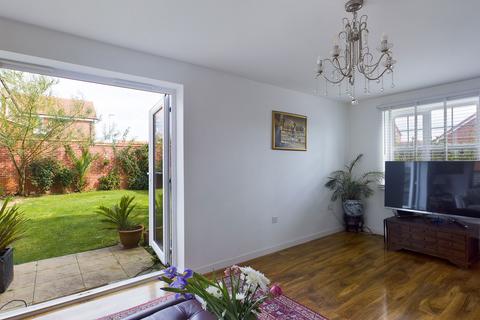 3 bedroom detached house for sale, Hinchliff Drive, Wick, Littlehampton BN17 7GB