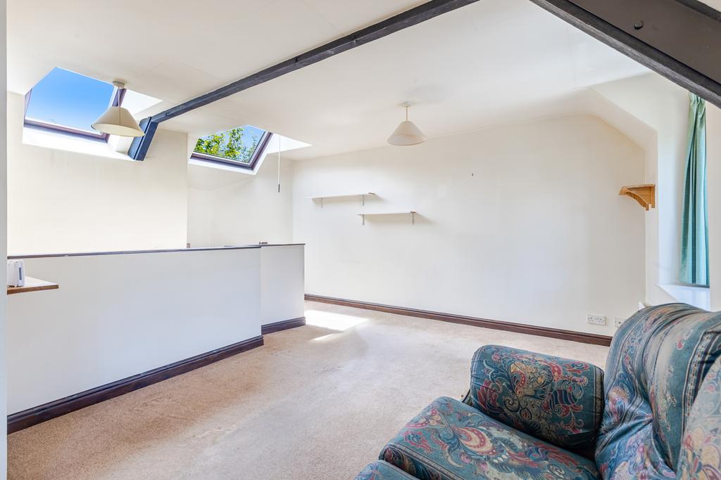 A07 - 5 Brookes Barn, rowsells lane - 250707