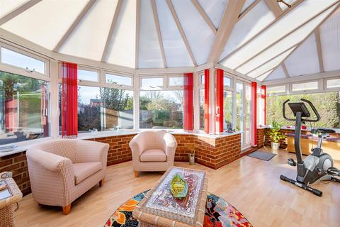 4 bedroom detached house for sale, Ashmore Close, Peacehaven