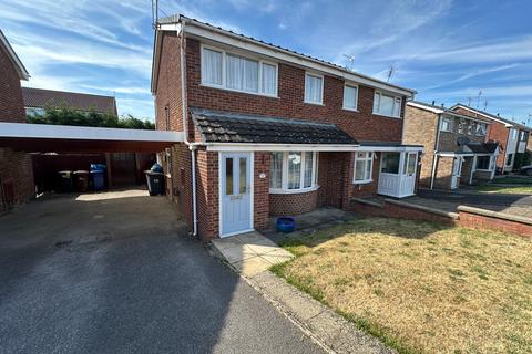 3 bedroom semi-detached house for sale, Waverley Lane, Shobnall, Burton-on-Trent, DE14