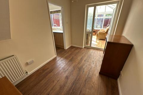 3 bedroom semi-detached house for sale, Waverley Lane, Shobnall, Burton-on-Trent, DE14