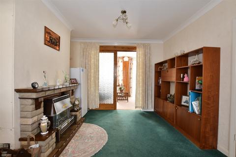 3 bedroom end of terrace house for sale, Saunton Road, Hornchurch, Essex