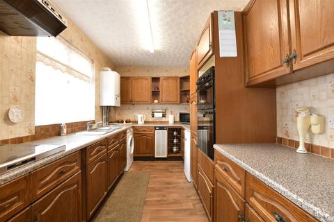 3 bedroom end of terrace house for sale, Saunton Road, Hornchurch, Essex