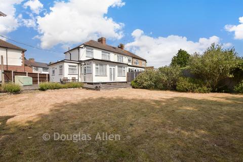 undefined, Saunton Road, Hornchurch RM12