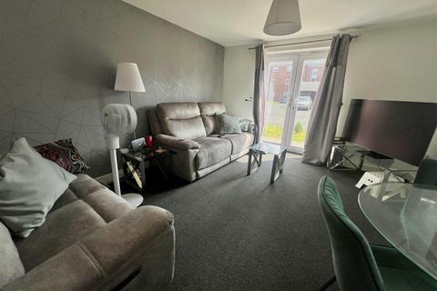 2 bedroom ground floor flat for sale, Lawnhurst Avenue, Wythenshawe, Manchester