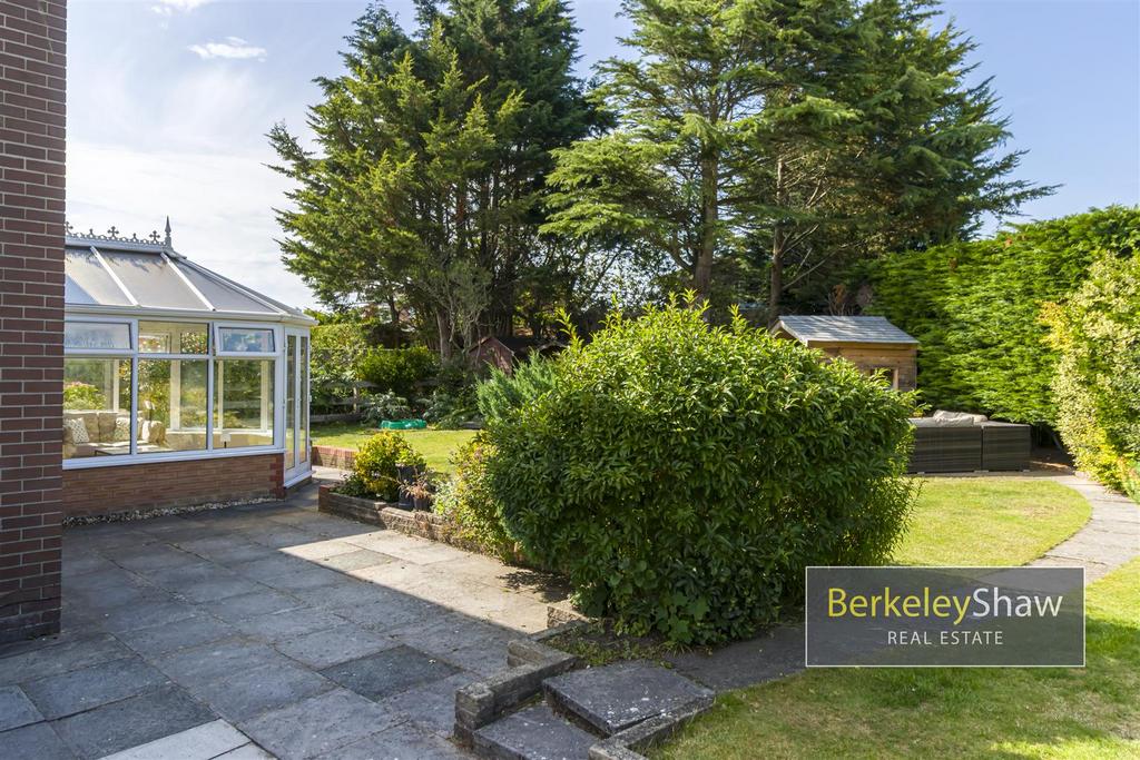 26 Stapleton Road Formby L372 YN 055.jpg