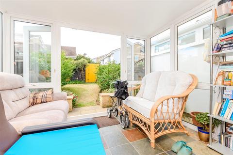 1 Chaplin Close, Wainscott, Rochester, ME3 8BY