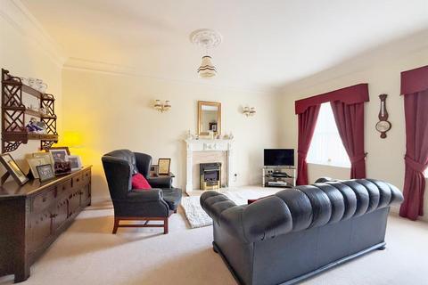 2 bedroom apartment for sale, Sandringham Court, Shrewsbury