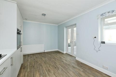 38 Tadcaster Crescent, Sheffield, S8 0RE