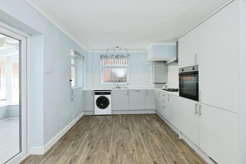 38 Tadcaster Crescent, Sheffield, S8 0RE