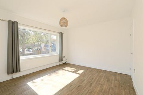 38 Tadcaster Crescent, Sheffield, S8 0RE