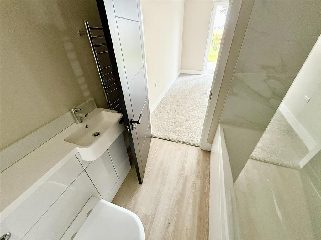 Bedroom one en suite