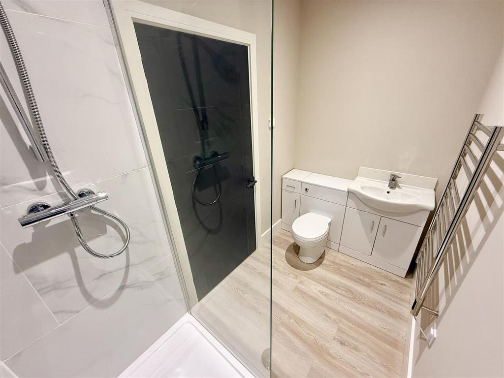 En suite shower room
