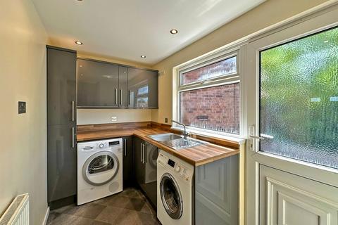 7 Aylesford Close, Dudley, DY3 3QB