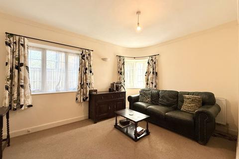 3 bedroom ground floor flat for sale, Springfield Court, Stratford Road, Hall Green