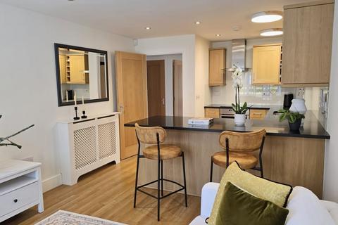undefined, Poplar Road, Hinchley Wood, KT10