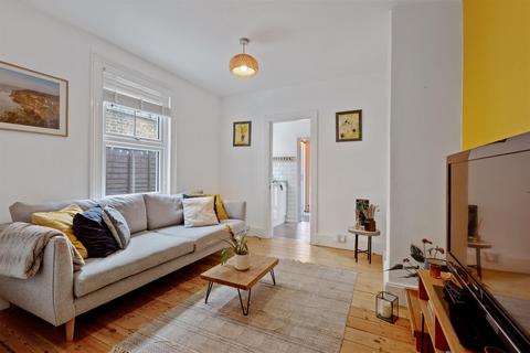 2 bedroom flat for sale, Cowper Road, Wimbledon SW19