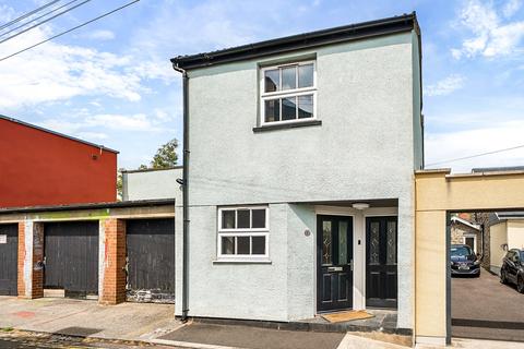 3 bedroom semi-detached house for sale, Thomas Blount Mews, Somerset BS3
