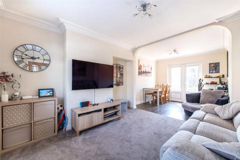 125 Colyer Road, Northfleet, Gravesend, DA11 8AZ