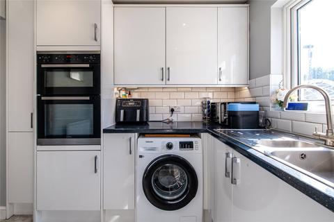 125 Colyer Road, Northfleet, Gravesend, DA11 8AZ