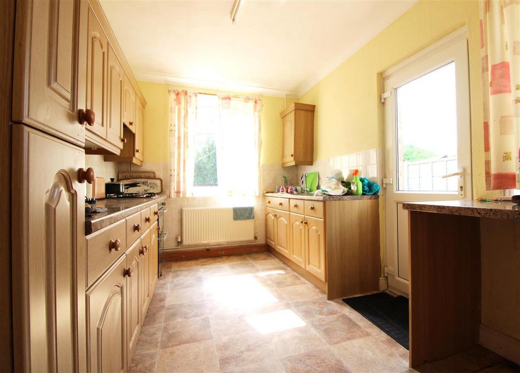 Kitchen edit.jpg