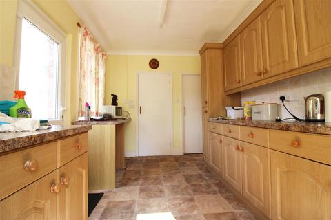 3 bedroom semi-detached house for sale, Levington Road, Ipswich