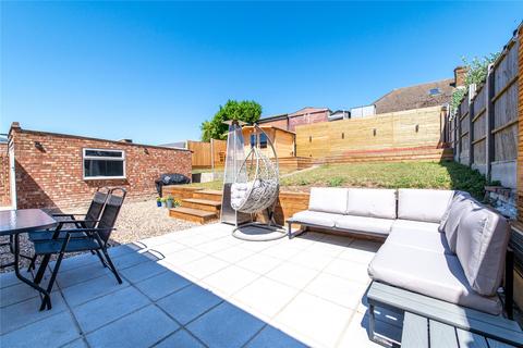 377 Valley Drive, Gravesend, DA12 5TA