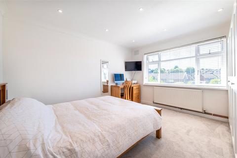 377 Valley Drive, Gravesend, DA12 5TA
