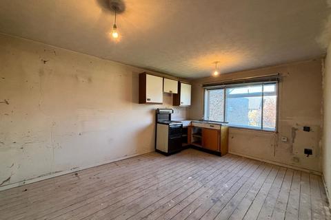 44 Whitley Close, Stanwell, Staines-upon-thames, TW19 7EZ
