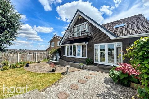4 bedroom detached house for sale, Standhill Avenue, Carlton