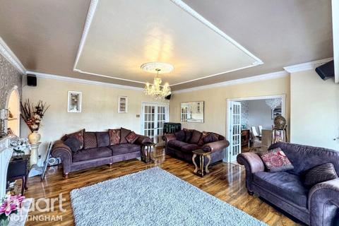 4 bedroom detached house for sale, Standhill Avenue, Carlton