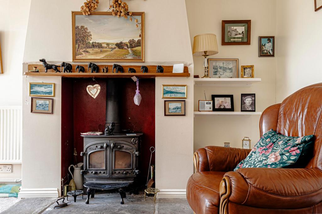 Living Room (3)