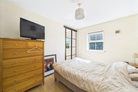 undefined, Rossby, Shinfield, Berkshire, RG2