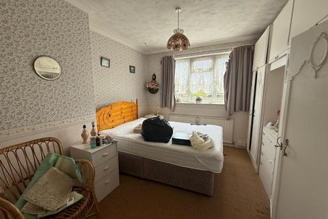 34 Church Road, Benfleet, SS7 4BP