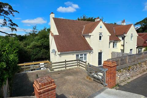 42 Barton Road, Torquay, TQ1 4DP