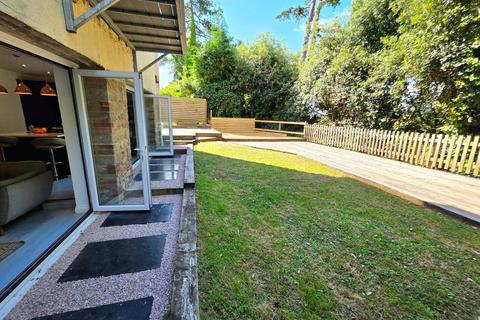 42 Barton Road, Torquay, TQ1 4DP