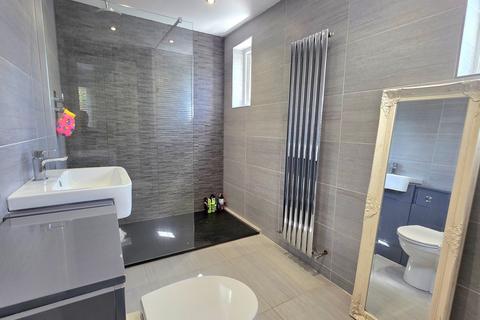 42 Barton Road, Torquay, TQ1 4DP
