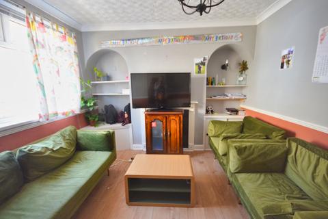 3 bedroom terraced house for sale, Wellington Street, Kettering, NN16