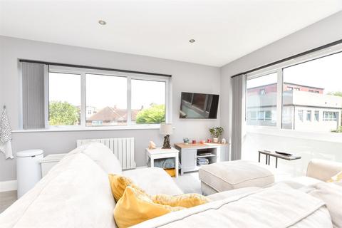 2 bedroom apartment for sale, Walton Court, Dorking RH4