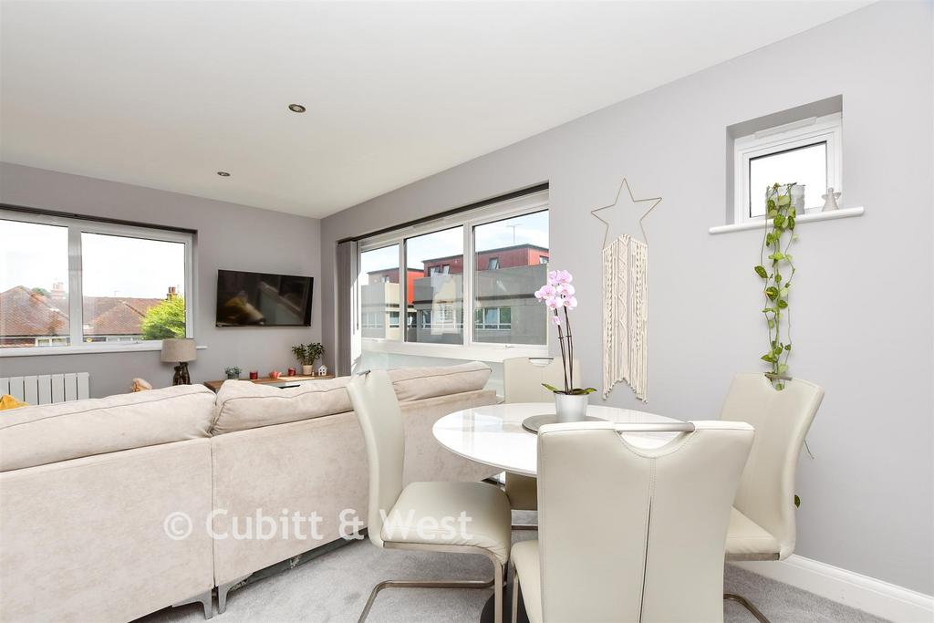 Kitchen/ Lounge/Diner
