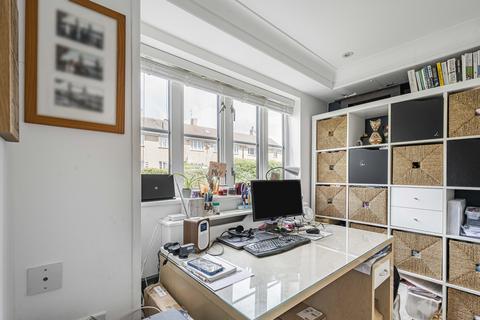 3 bedroom end of terrace house for sale, Whitethorn, Welwyn Garden City, Hertfordshire, AL7