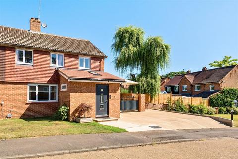 1 Coppice Close, Guildford, GU2 8JL