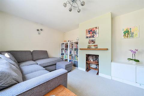 1 Coppice Close, Guildford, GU2 8JL