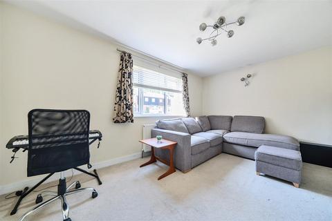 1 Coppice Close, Guildford, GU2 8JL