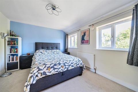 1 Coppice Close, Guildford, GU2 8JL