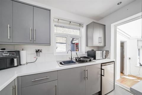 12 Harford Road, London, E4 7NQ